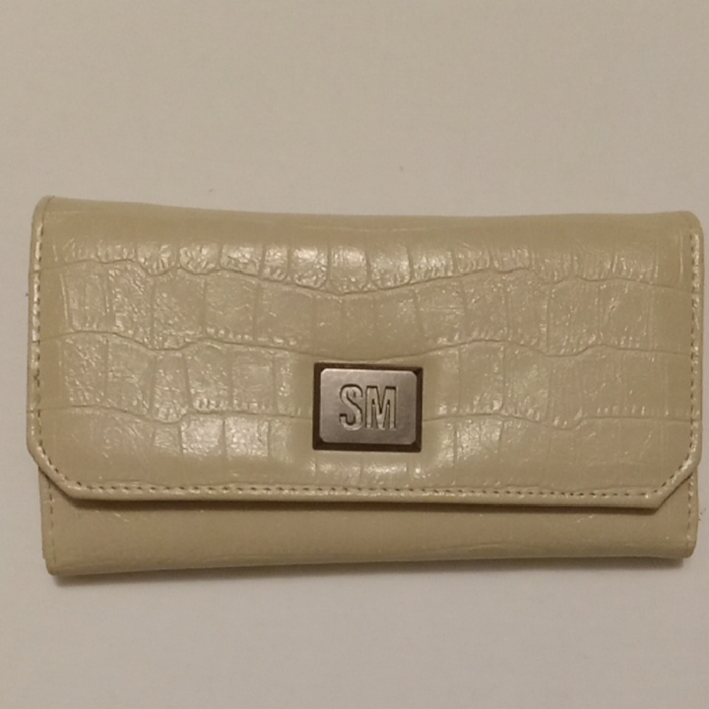 Steve Madden Alligator Trifold Wallet